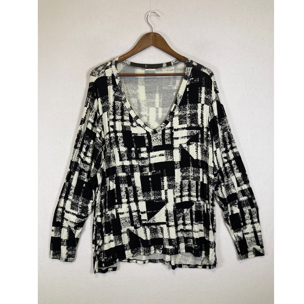 Abstract Graphic Cato Woman L/XL Black White V-Neck Long Sleeve Top Art To Wear